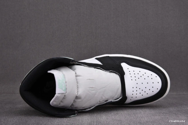 861428-100 Jordan 1 Retro High Igloo 0816